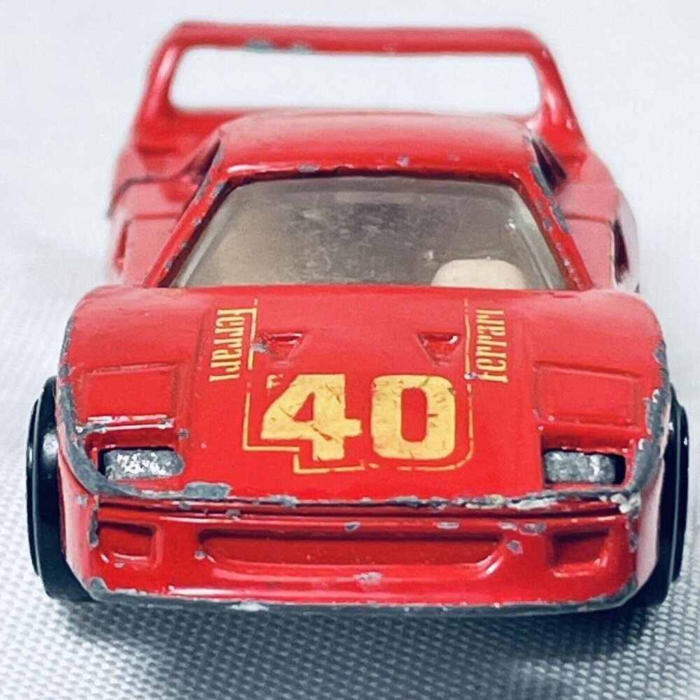 F40 Ferrari Red Tan Interior Opening Hatch Metal Base Diecast HOT WHEELS 1988 - Picture 12 of 14